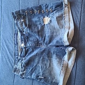 ROCK AND REPUBLIC BUMPERSHOOT STUDDED DISTRESSED CUT OFF DENIM SHORTS SIZE 12